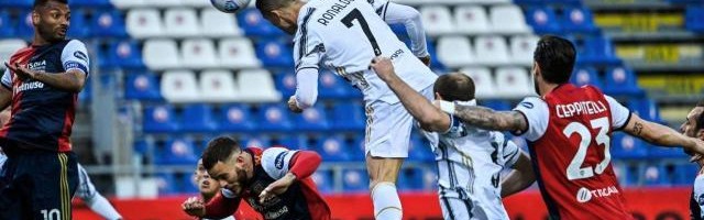 半岛app-C罗首度认领第一射手头衔 原因暖心：多算贝利10球