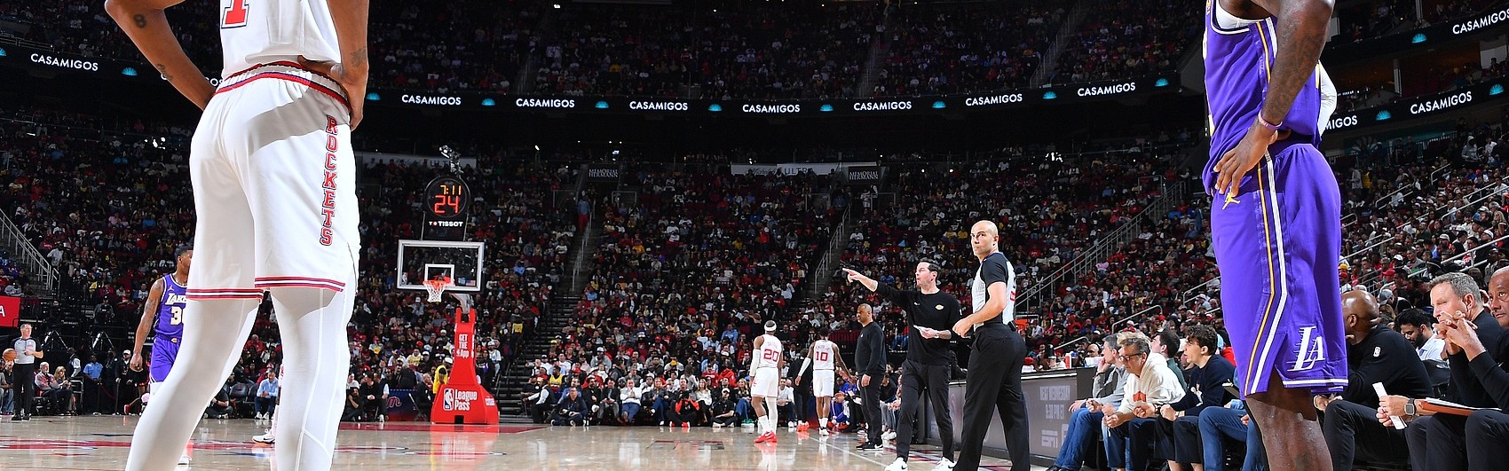 半岛体育-大小王对决最终章？詹杜对决季后赛KD9-5占优 俩人场均都轰下31+