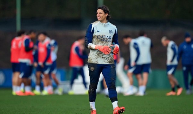 半岛体育官网-斯基拉：国米向索默提议续约当替补，但球员仍认为自己是首发